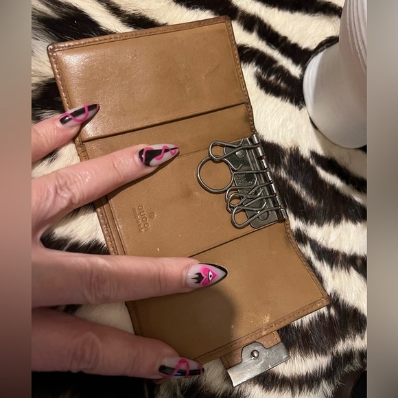 Authentic Gucci Key Holder - Picture 8 of 14